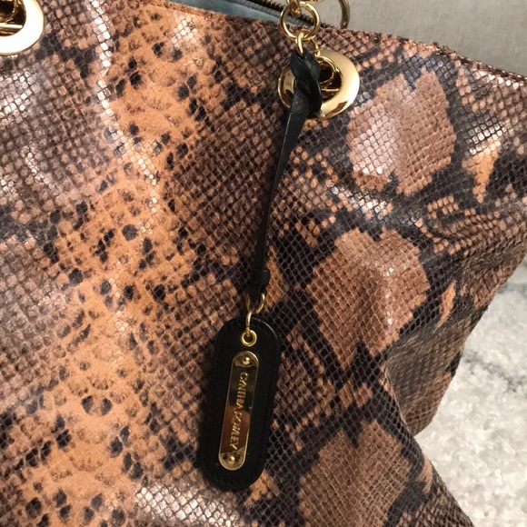 Cynthia Rowley Handbag - Picture 6 of 8